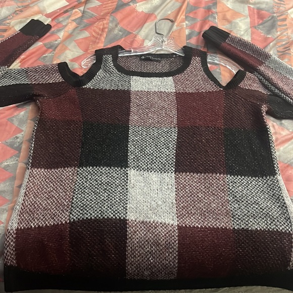 Plaid Sweater - Picture 2 of 2